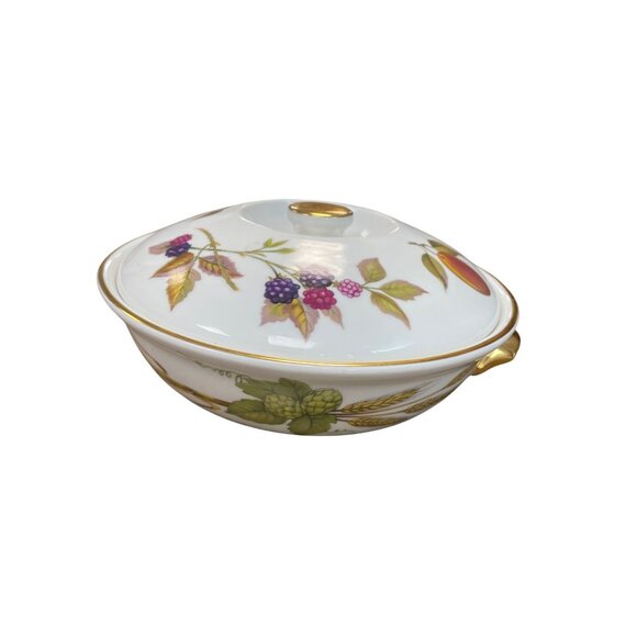 Royal Worcester Vtg England white fruit ceramic cookware 2"x8" SKU 9155 - Picture 1 of 16